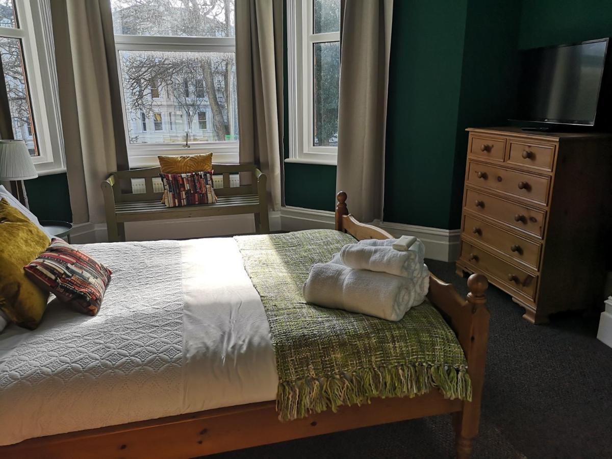 2 Bedroom Apartment At Kent Escapes Short Lets & Serviced Accommodation Kent, Bouverie Escape Folkestone With Wifi エクステリア 写真