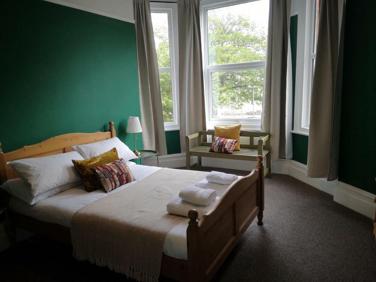 2 Bedroom Apartment At Kent Escapes Short Lets & Serviced Accommodation Kent, Bouverie Escape Folkestone With Wifi エクステリア 写真